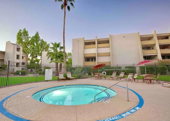 Beautiful 2 Bedroom Modern And Spacious Scottsdalecondo Scottsdale