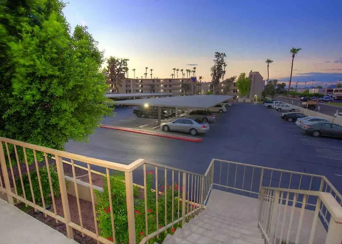 Beautiful 2 Bedroom Modern And Spacious Scottsdalecondo Scottsdale